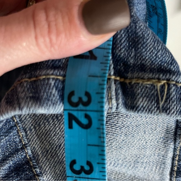 TORRID Distressed Boyfriend Blue Jeans Size 20 32” Inseam Un-cuffed - Picture 6 of 9